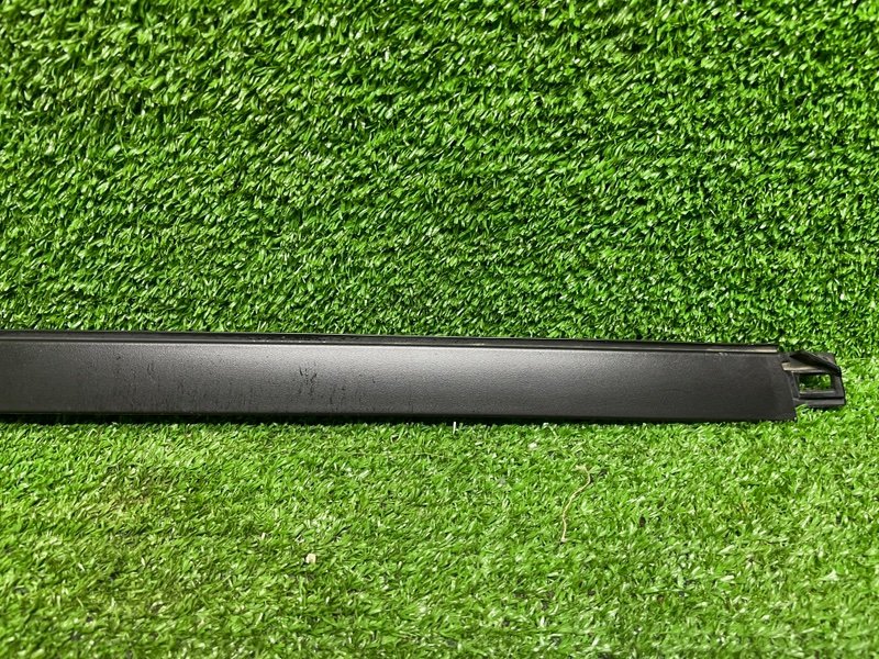 Молдинг лобового стекла, 2000 рублей, Москва