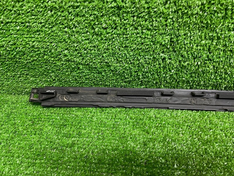 Молдинг лобового стекла, 2000 рублей, Москва