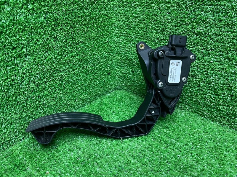 Педаль газа, 1000 рублей, Москва