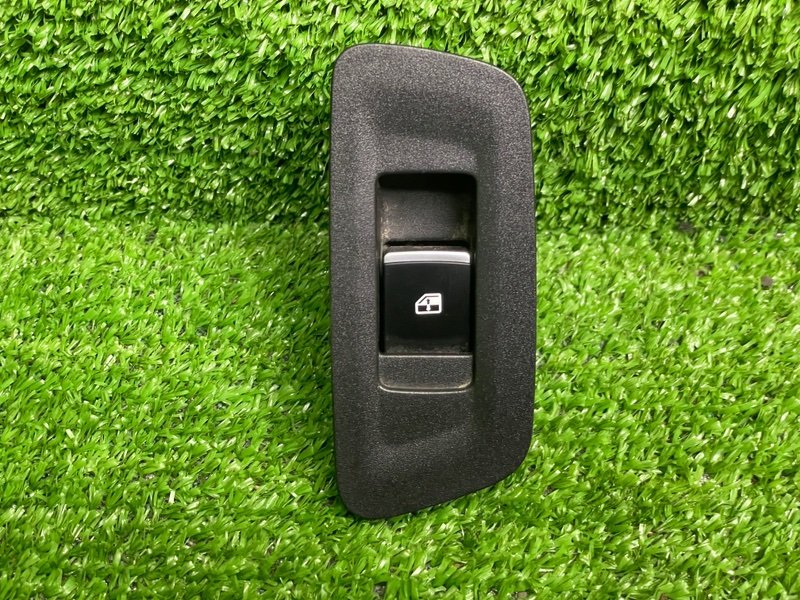 Кнопка стеклоподъемника, 500 рублей, Москва