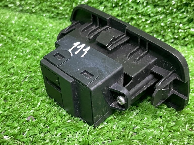 Кнопка стеклоподъемника, 500 рублей, Москва