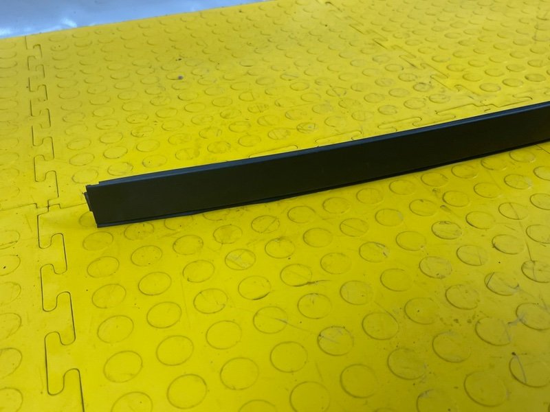 Молдинг лобового стекла, 1800 рублей, Москва