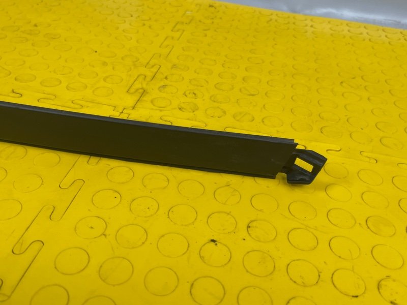 Молдинг лобового стекла, 1800 рублей, Москва