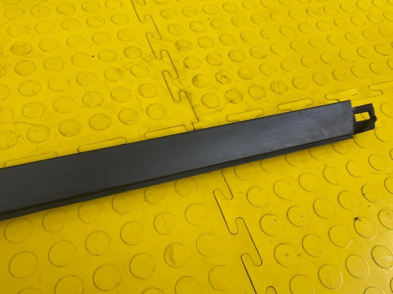 Молдинг лобового стекла, 1800 рублей, Москва