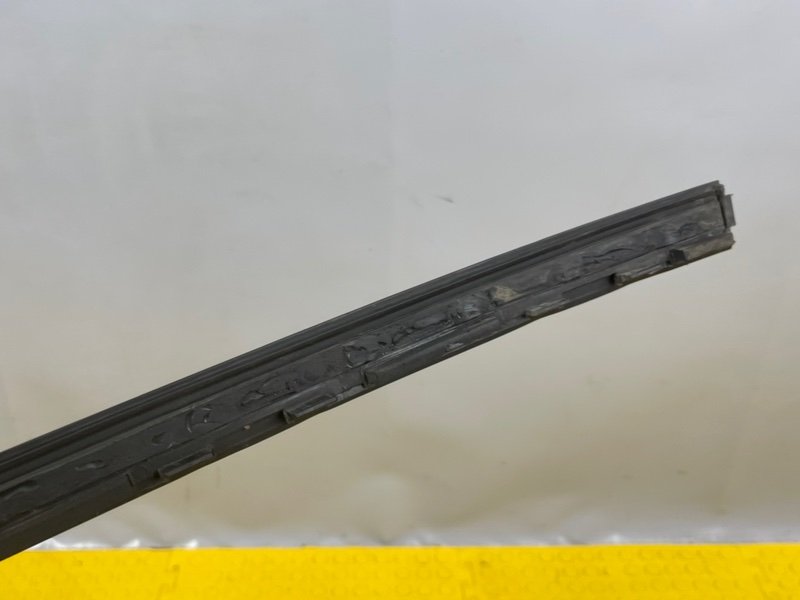 Молдинг лобового стекла, 1800 рублей, Москва