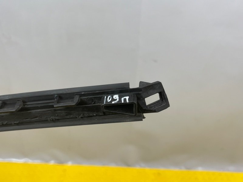 Молдинг лобового стекла, 1800 рублей, Москва