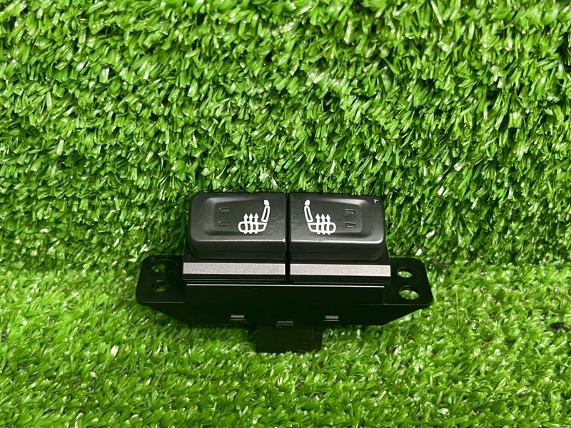 Кнопка обогрева сидений, 1000 рублей, Москва