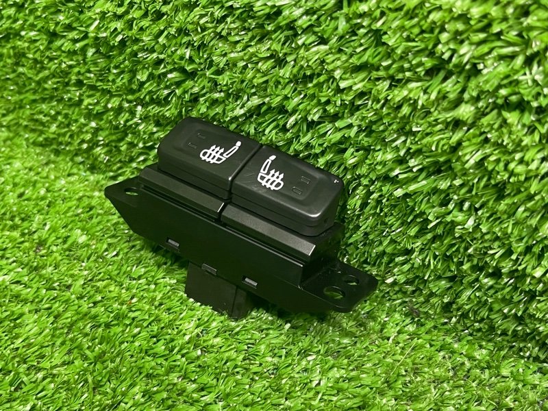 Кнопка обогрева сидений, 1000 рублей, Москва