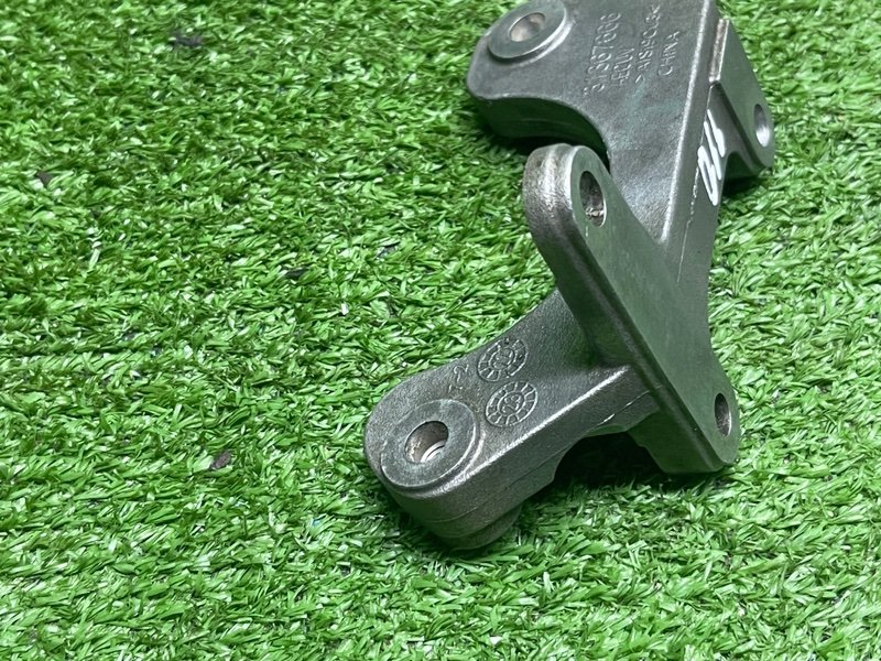 Кронштейн, 2000 рублей, Москва