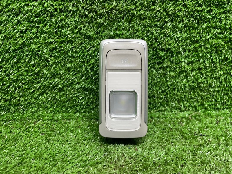 Плафон салонный, 1000 рублей, Москва