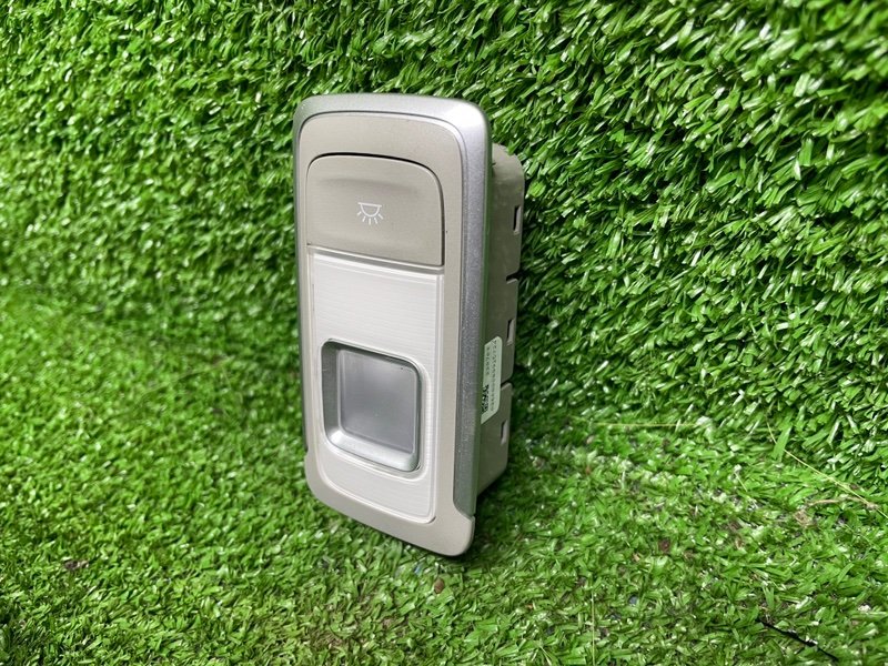 Плафон салонный, 1000 рублей, Москва