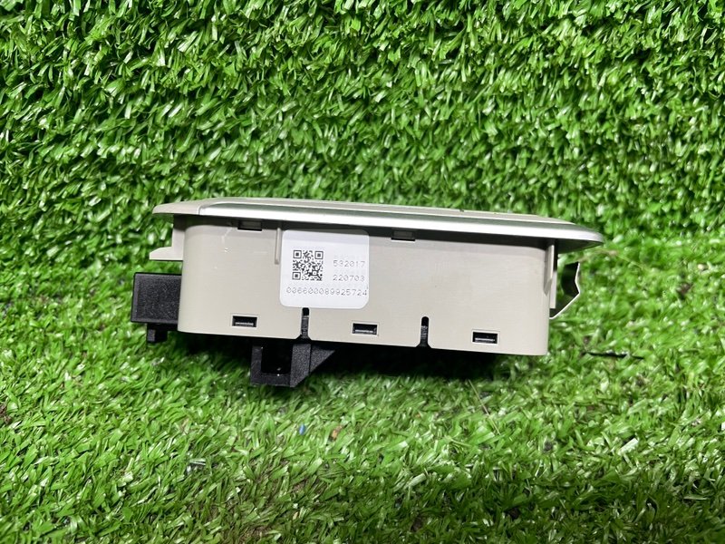 Плафон салонный, 1000 рублей, Москва