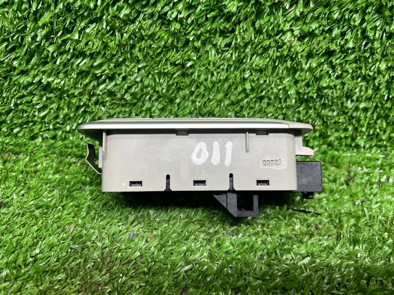 Плафон салонный, 1000 рублей, Москва