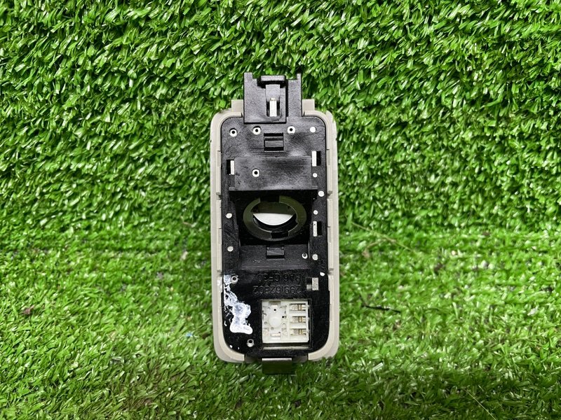 Плафон салонный, 1000 рублей, Москва