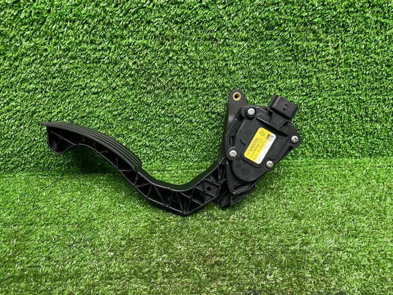 Педаль газа, 1500 рублей, Москва