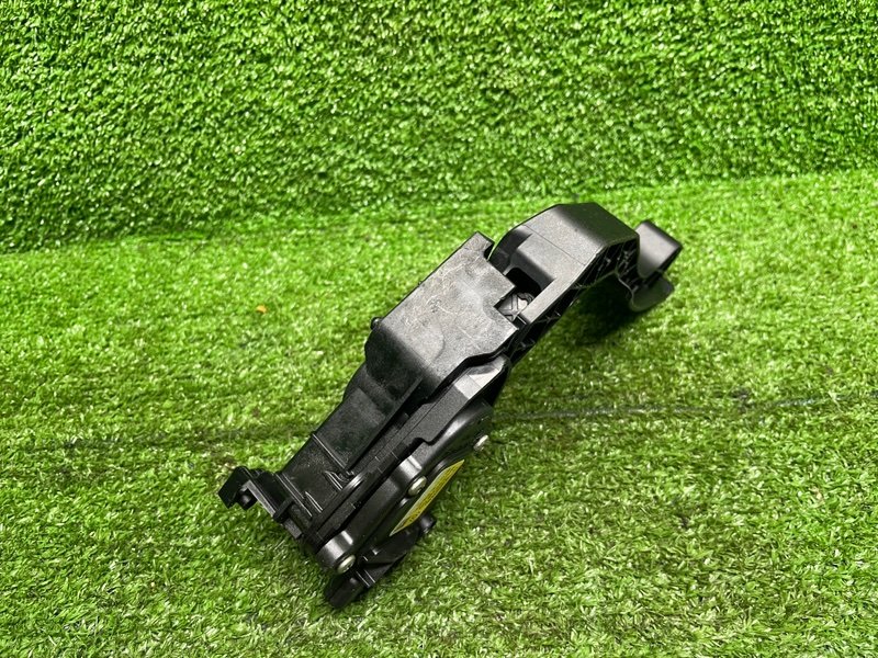 Педаль газа, 1500 рублей, Москва