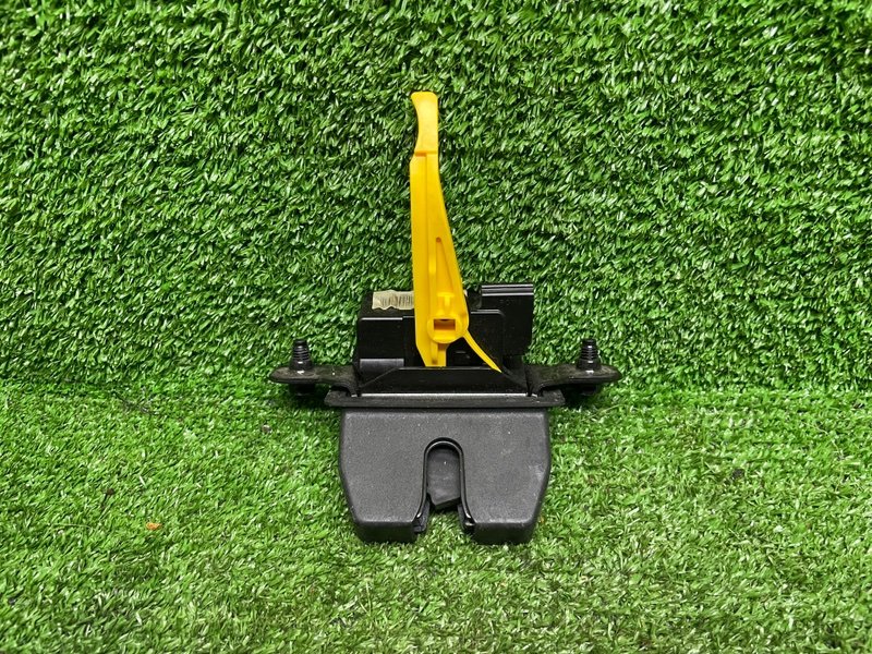 Замок багажника, 2100 рублей, Москва