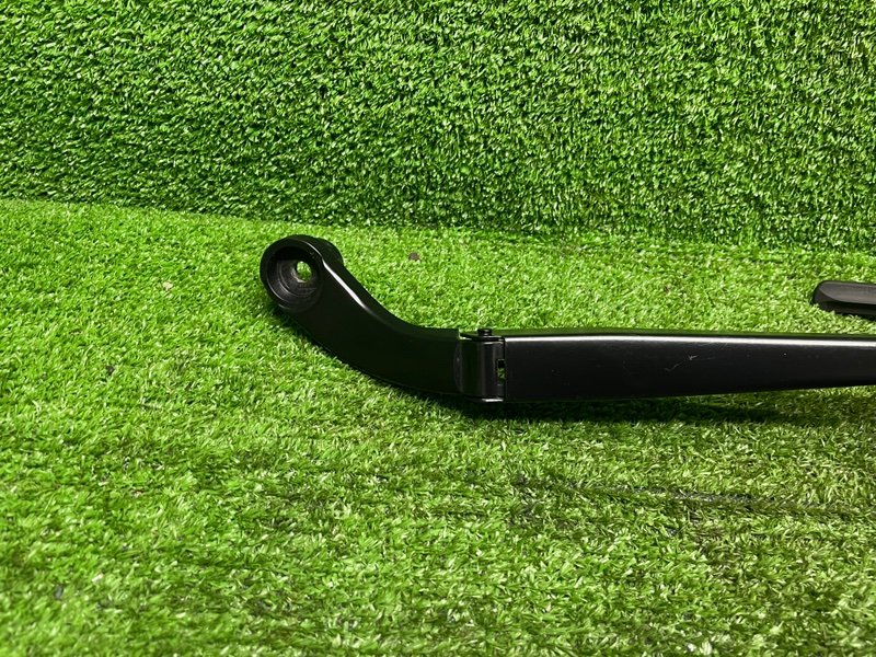 Поводок стеклоочистителя передний, 3000 рублей, Москва