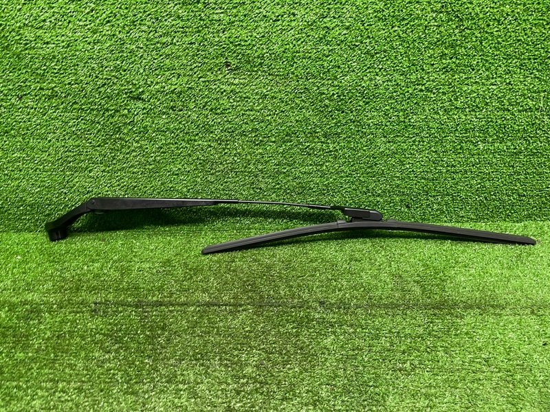 Поводок стеклоочистителя передний, 3000 рублей, Москва