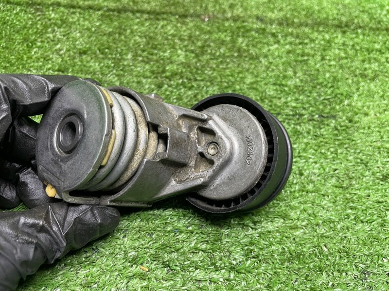 Ролик-натяжитель, 500 рублей, Москва