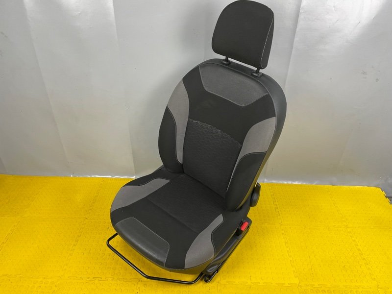 Сиденье переднее правое, 6000 рублей, Москва