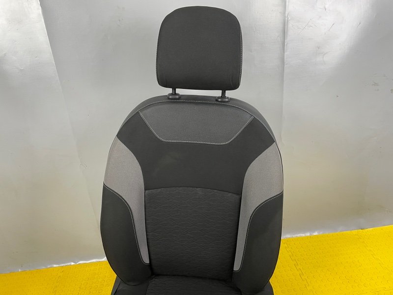 Сиденье переднее правое, 6000 рублей, Москва