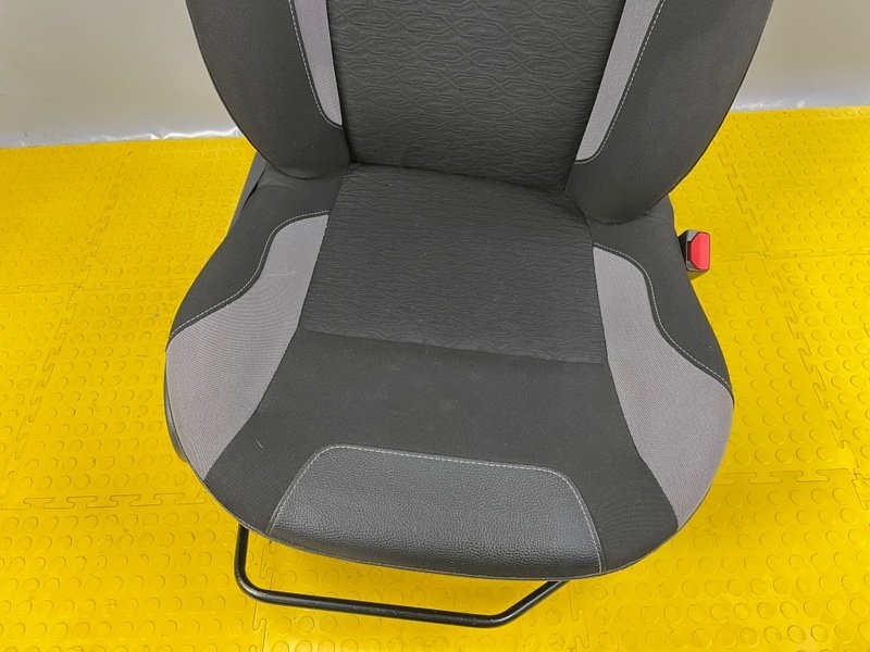 Сиденье переднее правое, 6000 рублей, Москва