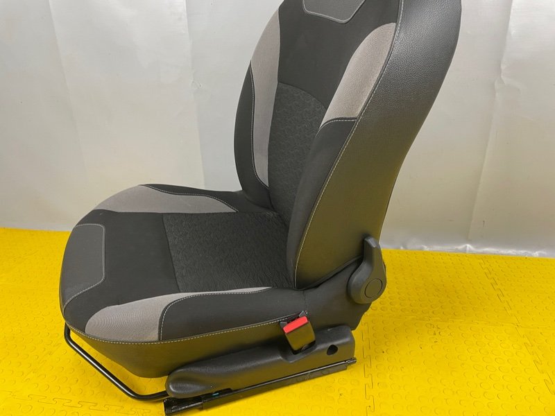 Сиденье переднее правое, 6000 рублей, Москва