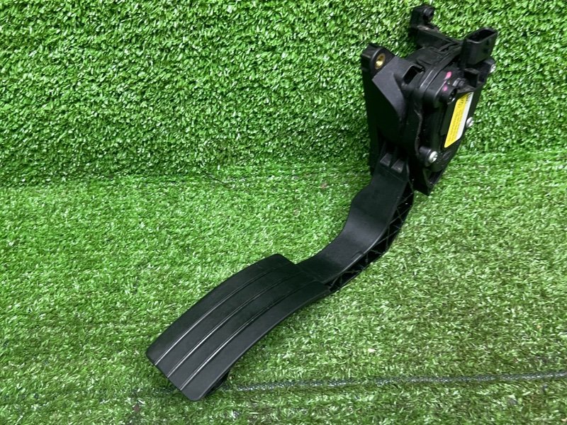 Педаль газа, 1500 рублей, Москва