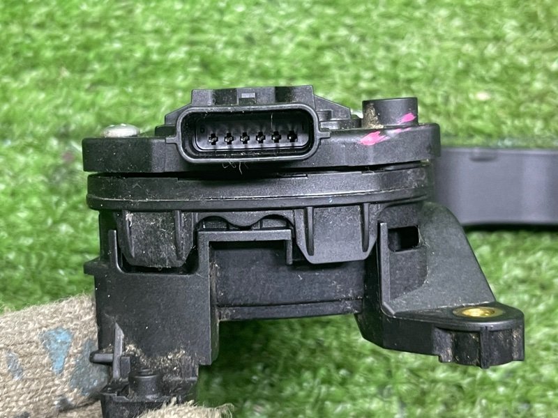 Педаль газа, 1500 рублей, Москва