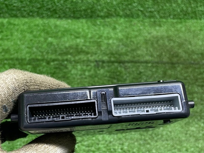 Блок электронный, 2000 рублей, Москва