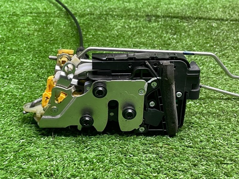 Замок двери передней левой, 3000 рублей, Москва