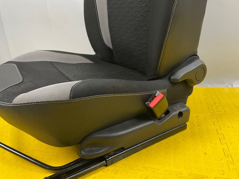 Сиденье переднее правое, 6000 рублей, Москва