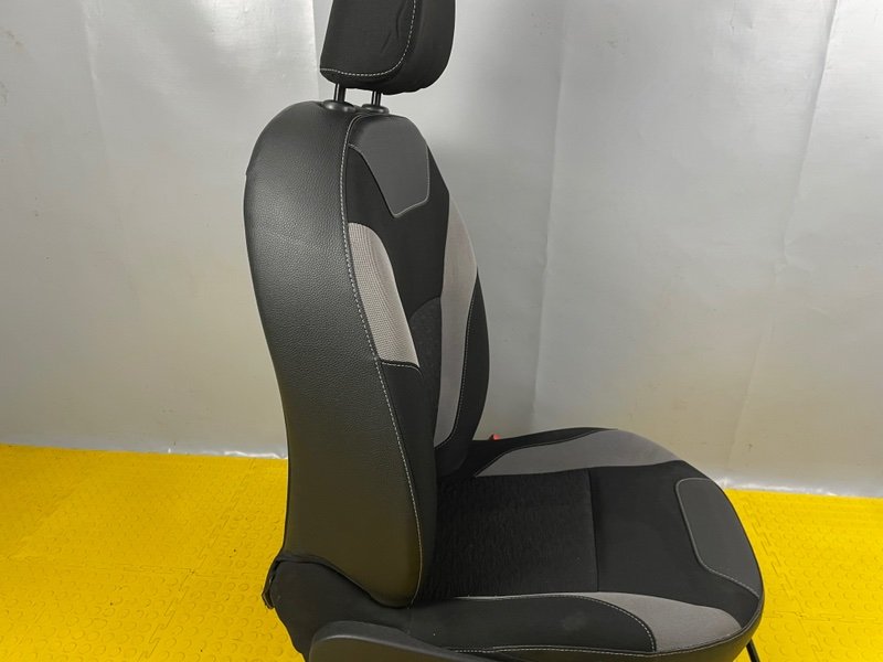 Сиденье переднее правое, 6000 рублей, Москва