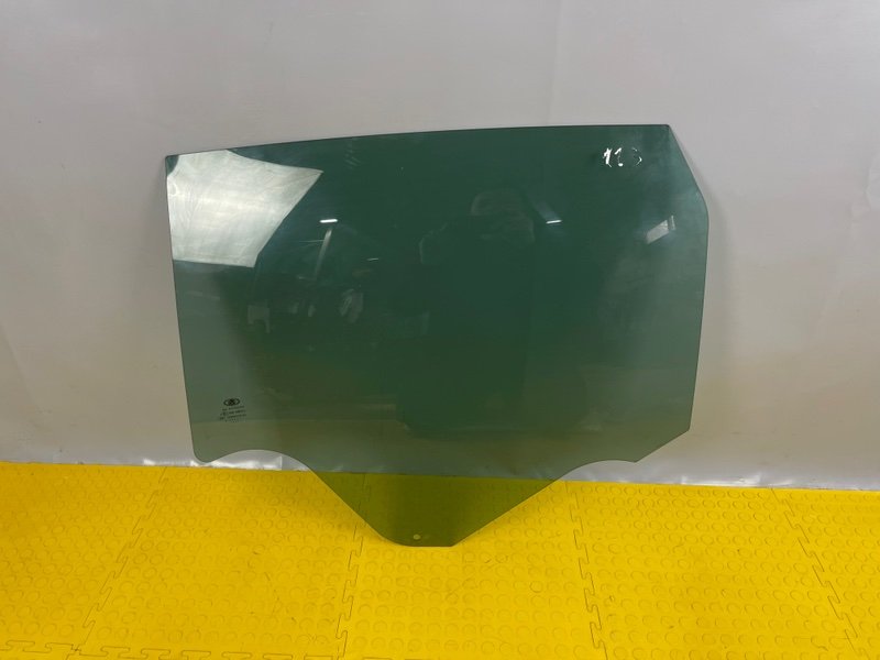 Стекло двери задней левой, 1550 рублей, Москва