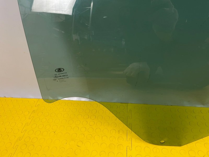 Стекло двери задней левой, 1550 рублей, Москва