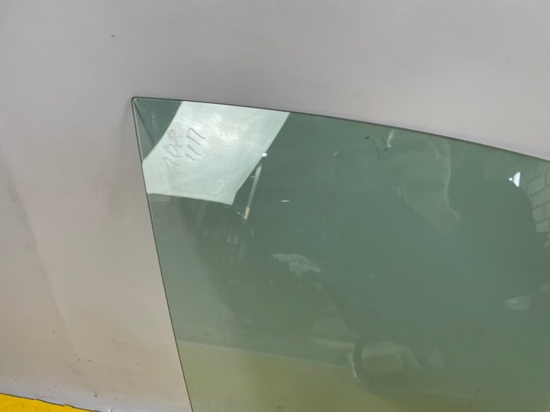 Стекло двери передней правой, 1300 рублей, Москва
