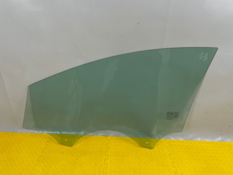 Стекло двери передней правой, 1300 рублей, Москва