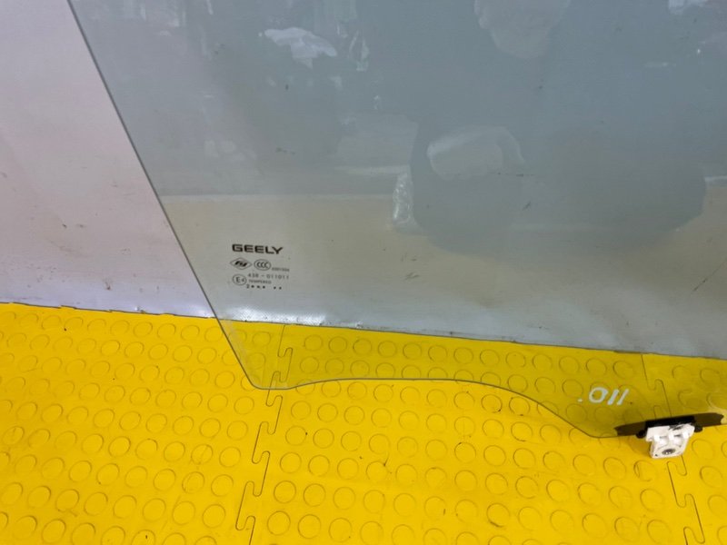 Стекло двери передней правой, 5000 рублей, Москва