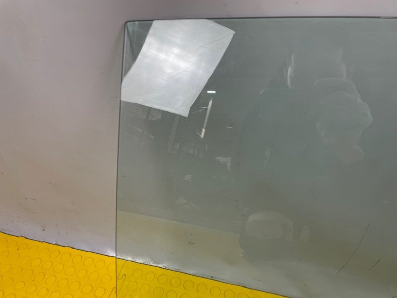 Стекло двери задней левой, 3500 рублей, Москва
