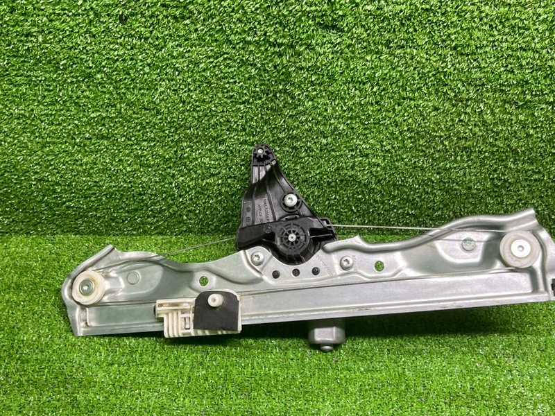 Стеклоподъемник задний, 2000 рублей, Москва