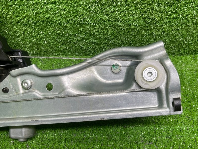 Стеклоподъемник задний, 2000 рублей, Москва