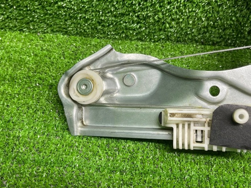 Стеклоподъемник задний, 2000 рублей, Москва