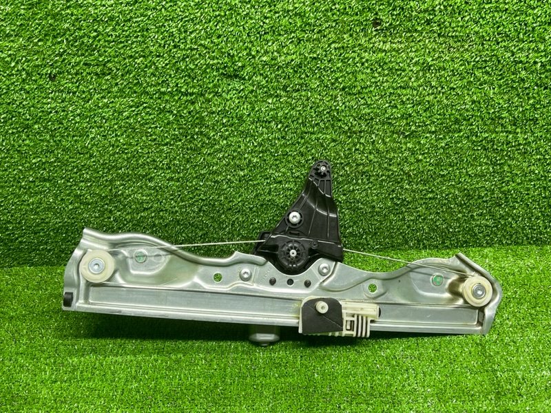 Стеклоподъемник задний, 2000 рублей, Москва