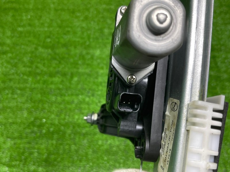 Стеклоподъемник задний, 2000 рублей, Москва