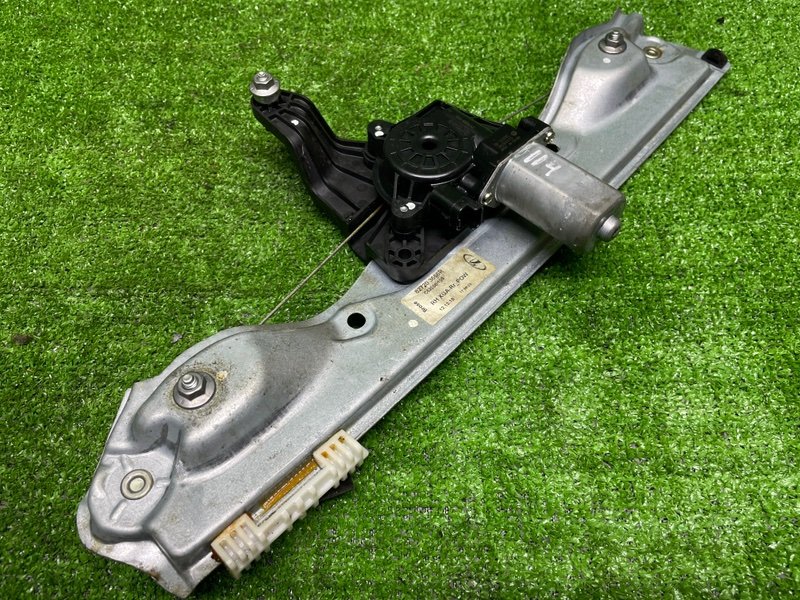 Стеклоподъемник задний, 2000 рублей, Москва