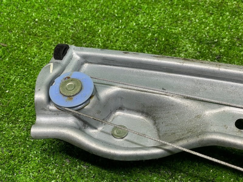 Стеклоподъемник задний, 2000 рублей, Москва