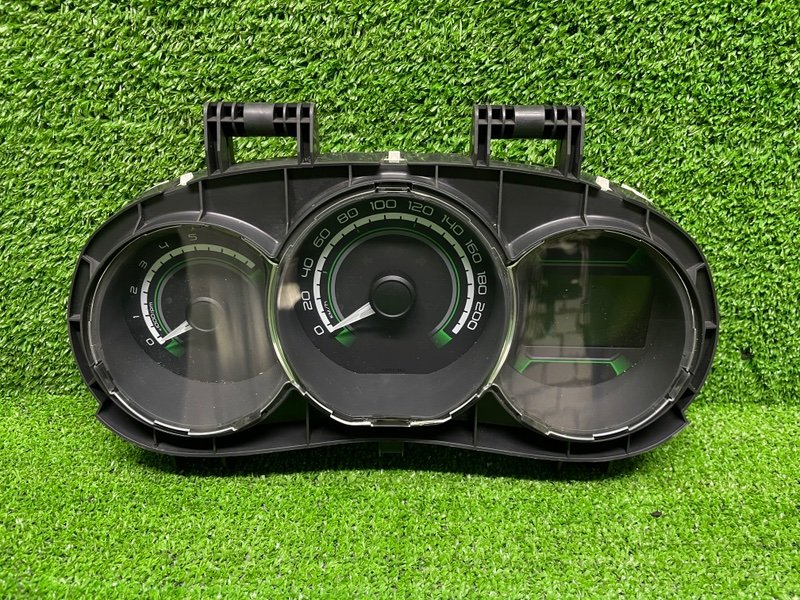 Панель приборов, 2500 рублей, Москва