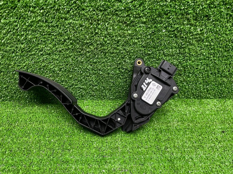 Педаль газа, 1000 рублей, Москва