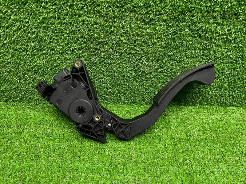 Педаль газа, 1000 рублей, Москва